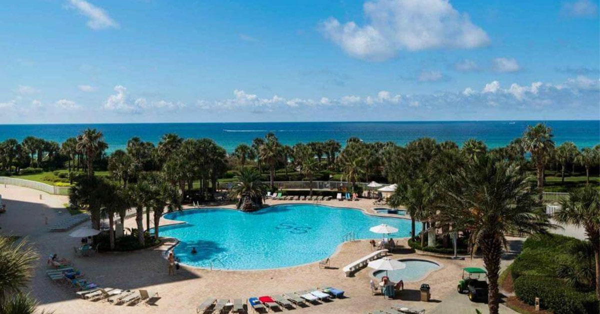 pool facing ocean at hotel